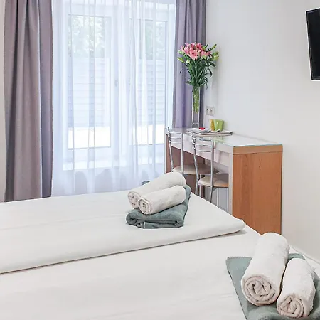 1 Bedroom Beautiful In